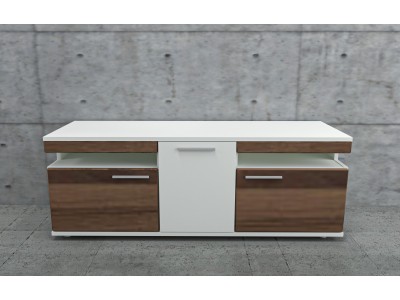 ТВ КОМОДА ЛУЦЕРН СО ПОЛИЦА